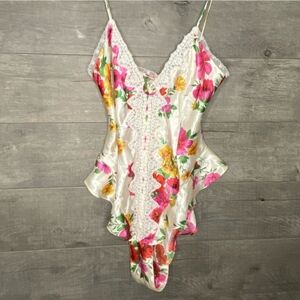 Victoria's Secret Vintage Gold Label Floral Print Lace Bodysuit Teddy Lingerie S